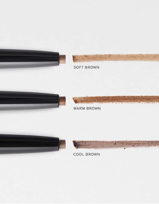 Drei RevitaLash® Cosmetics Hi-Def Brow Pencils zeichnen Linien in sanftem Braun (Soft Brown), warmem Braun (Warm Brown) und kühlem Braun (Cool Brown) auf weißem Hintergrund.