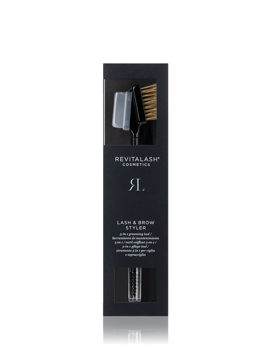 Schwarze Schachtel mit der RevitaLash® Cosmetics Lash & Brow Styler-Bürste, sichtbar durch ein durchsichtiges Fenster.
