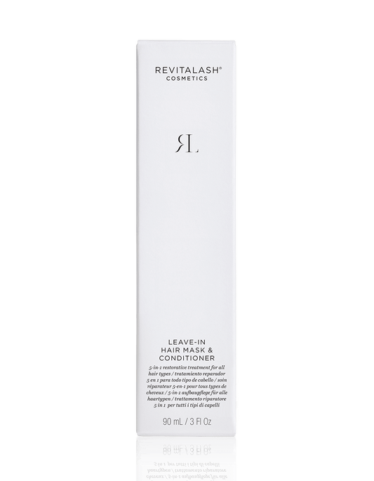 Eine weiße Schachtel mit RevitaLash Germany Leave-In Hair Mask & Conditioner, 90 ml, steht aufrecht auf weißem Hintergrund.